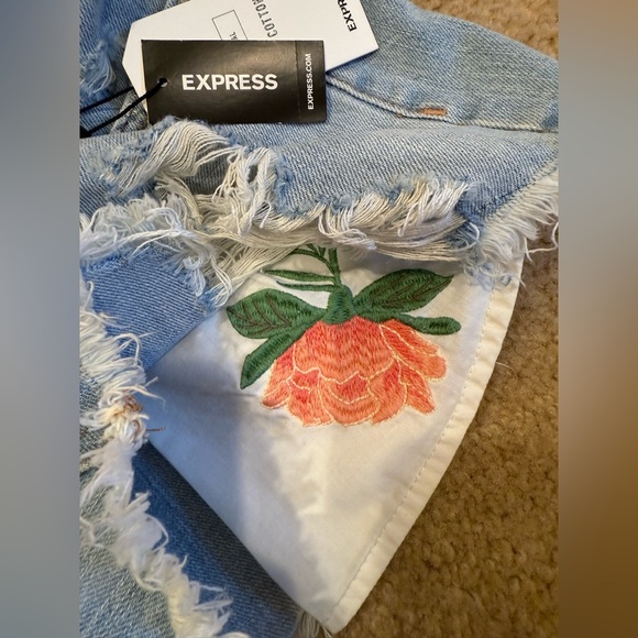 Vintage Y2K Express Destroyed Floral Embroidered Relaxed Low Rise Denim Shorts - Picture 2 of 10